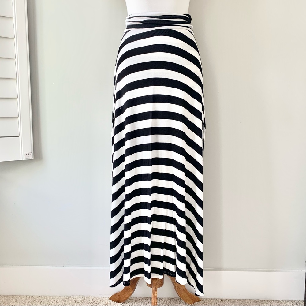 Final Touch Black and White Stripe Skirt Dress